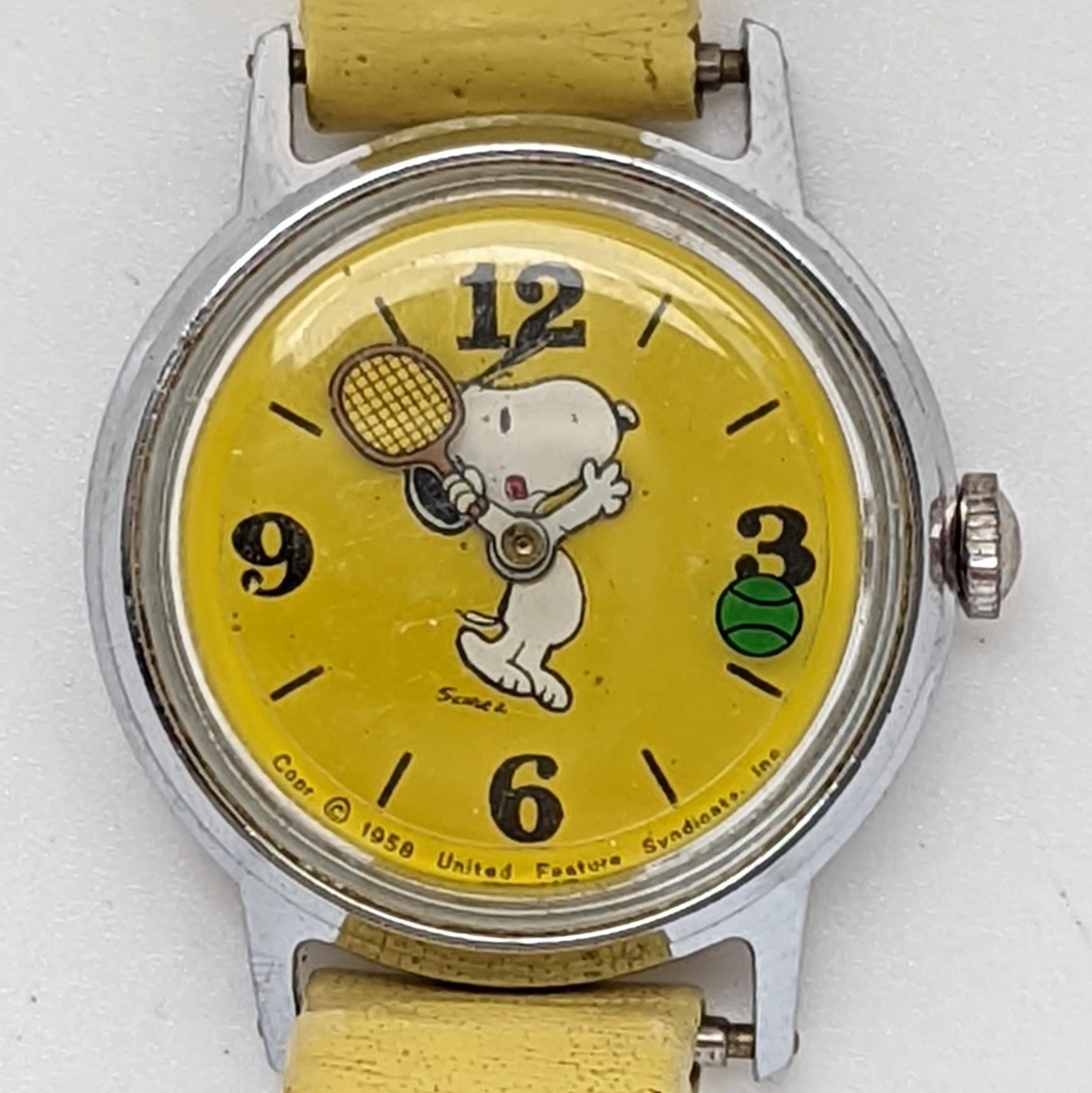 Timex Snoopy Tennis Character Watch Yellow 39016 02478 [1978