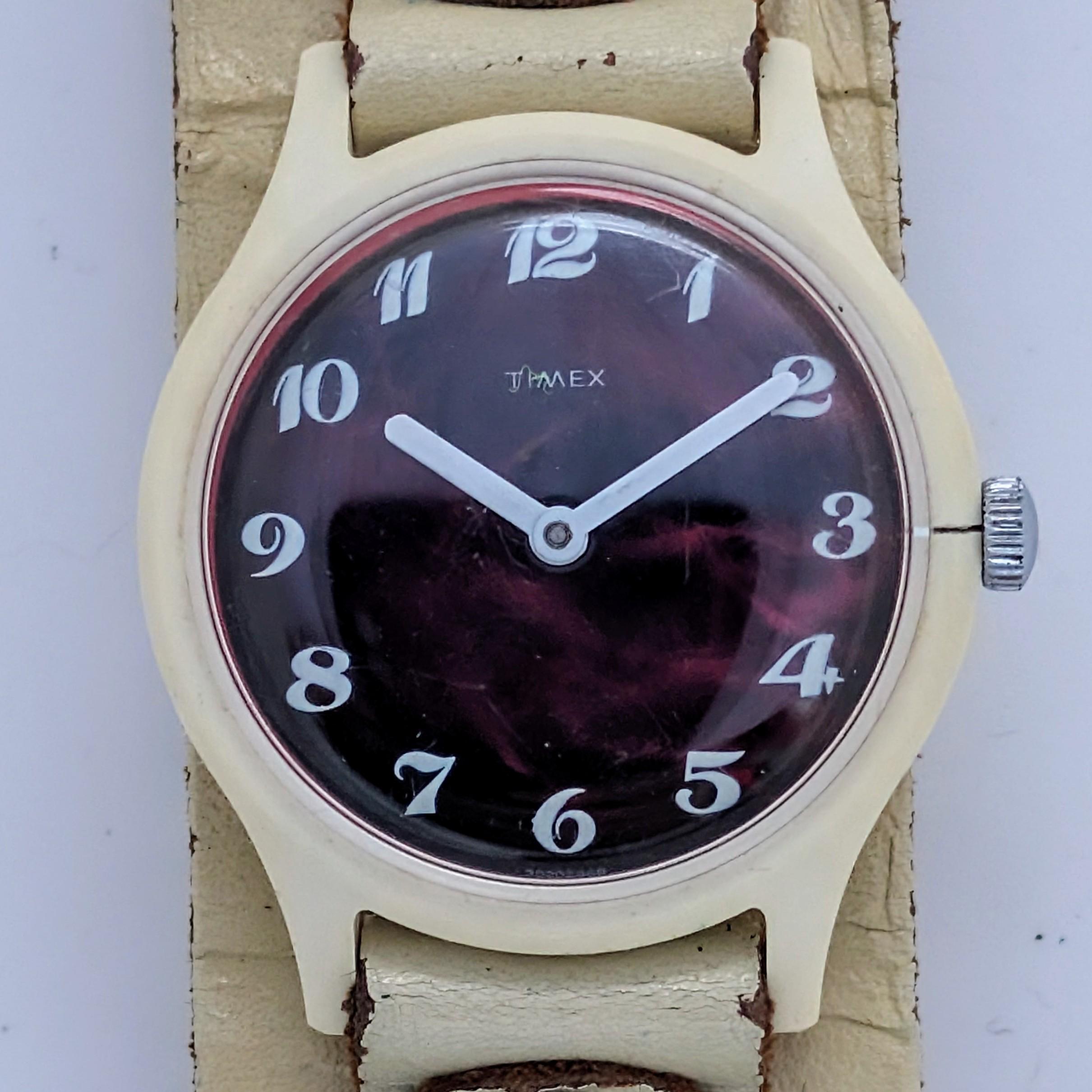 1968 fun timer white case red marbelized dial Ref. 3020 2468