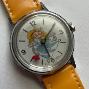 8xxx-02480 Miss Piggy