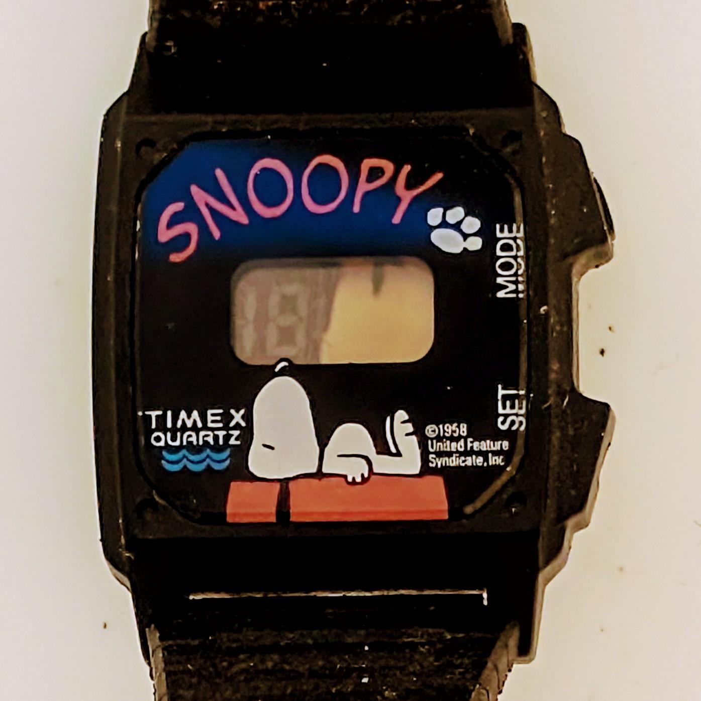 2005 Timex Snoopy LCD Watch Ref. 07341 xx05